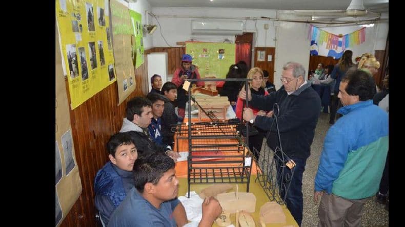 Se realizó una jornada de exposición y venta en el Centro de Formación Nº 1