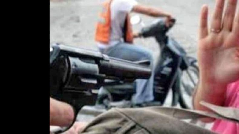 Asaltaron a una mujer en el Centro, la golpearon y le sustrajeron la cartera