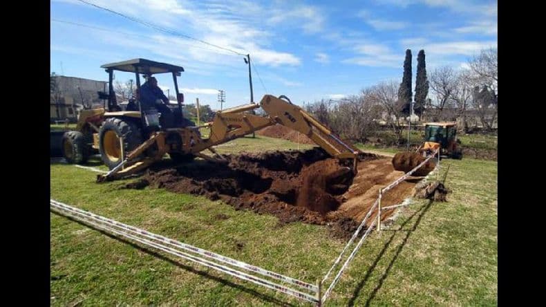 Obras para mejorar el suministro de agua potable en los barrios Ferroviario y Desiderio de la Fuente