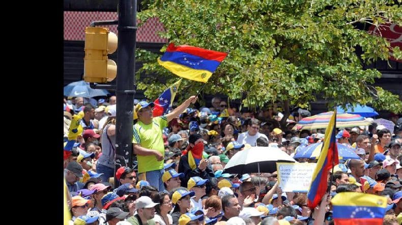 Caracas vivió una nueva jornada de disturbios en protesta contra Maduro