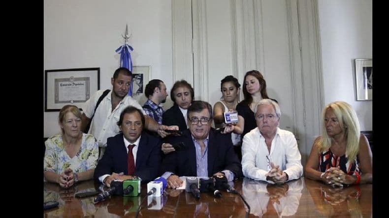La oposición se unió contra la reforma de inteligencia