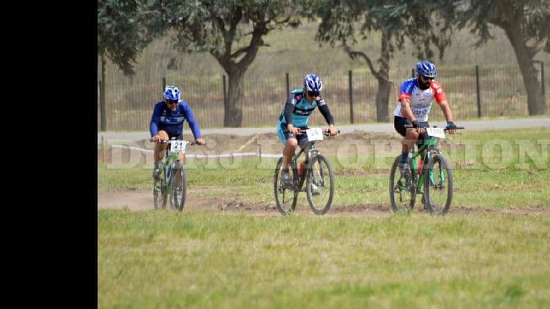 Rally bike: Gustavo "Lito" Ruiz triunfó en El Panorámico