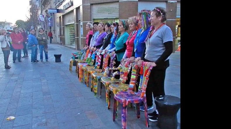 “Conexiones”: intervención urbana en la Peatonal