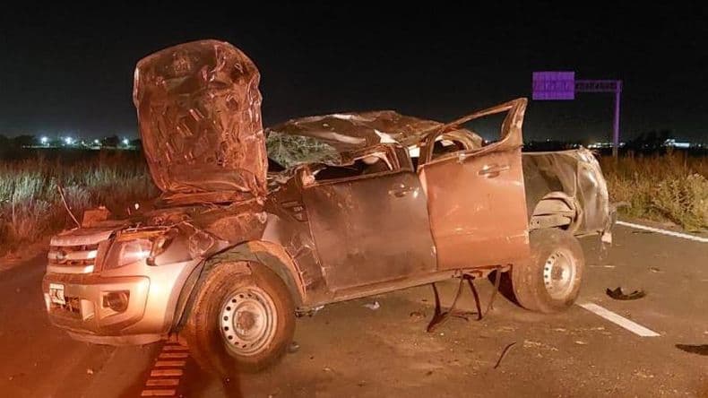 Murió una joven y dos resultaron gravemente heridas tras el vuelco de una camioneta en la autopista