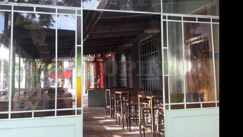 Comercios gastronómicos “en pie de guerra” por sus nuevos cerramientos