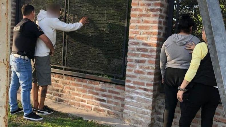 Una pareja fue detenida luego de asaltar una verdulería con un arma