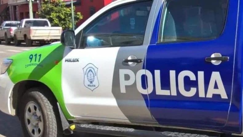 Ladrón forcejeó con una adulta mayor, de 82 años, para robarle la cartera