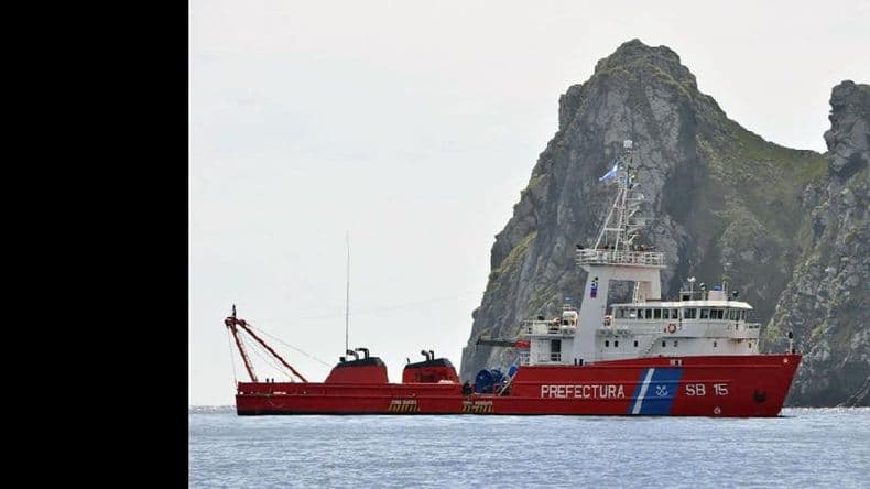 Destinan diez naves de la Armada a la búsqueda del submarino