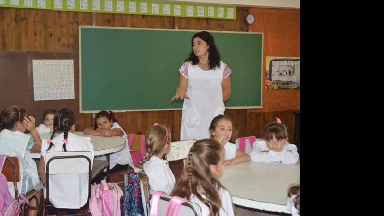 El Gobierno prepara otra propuesta y habría clases