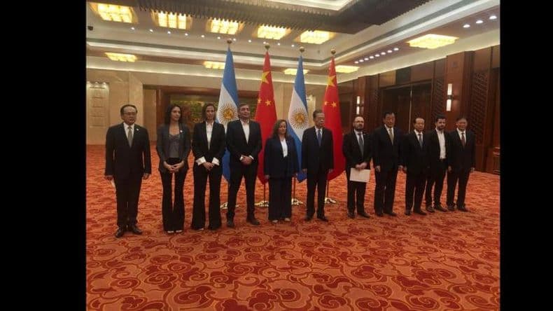 Cecilia Moreau abogó por la cooperación bilateral ante la Asamblea Popular Nacional china