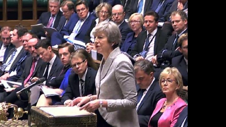 May defendió el acuerdo con la UE y prometió proteger la soberanía británica de Gibraltar
