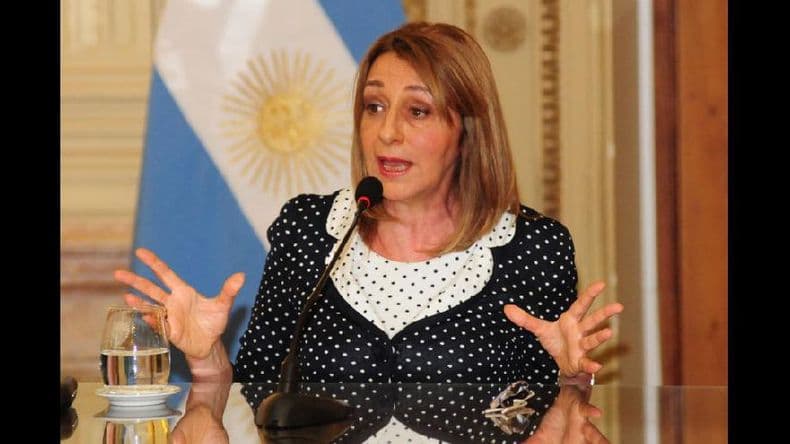 Un fallo judicial declaró que no se necesita un juicio político para remover a Gils Carbó