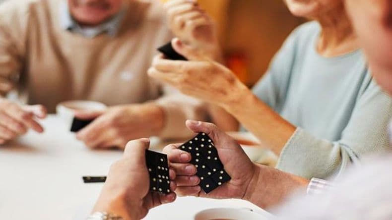 Adultos Mayores: Charla para familiares y cuidadores