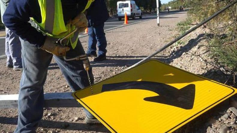 Preocupación por el robo permanente de la señalización en rutas de la zona
