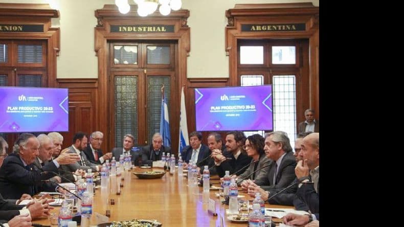 Fernández pidió a los industriales ayuda en la lucha contra el hambre