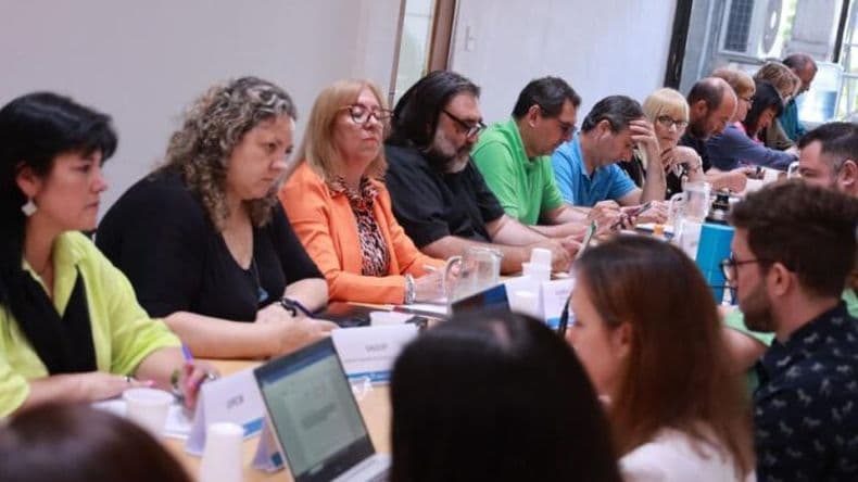 Paritarias: docentes rechazan la propuesta y pasan a cuarto intermedio