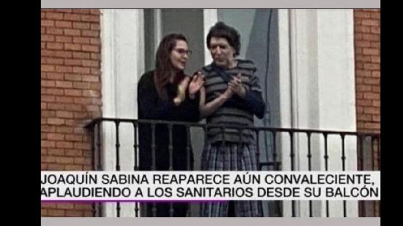 Reaparición pública de Joaquín Sabina para aplaudir al personal de salud