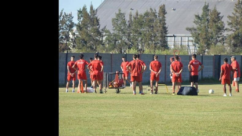 Douglas arrancó su segunda semana de trabajo a las órdenes de Fabián Biazotti