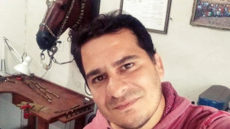 El orfebre Fernando Daniele Pinal realizará el escudo de la ciudad con la participación de los vecinos