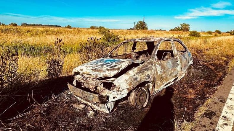 Un automovilista ileso tras incendiarse completamente el vehículo en el que viajaba por Maguire