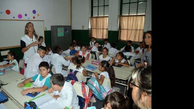 No descartan un regreso a clases en el Amba para después de las vacaciones