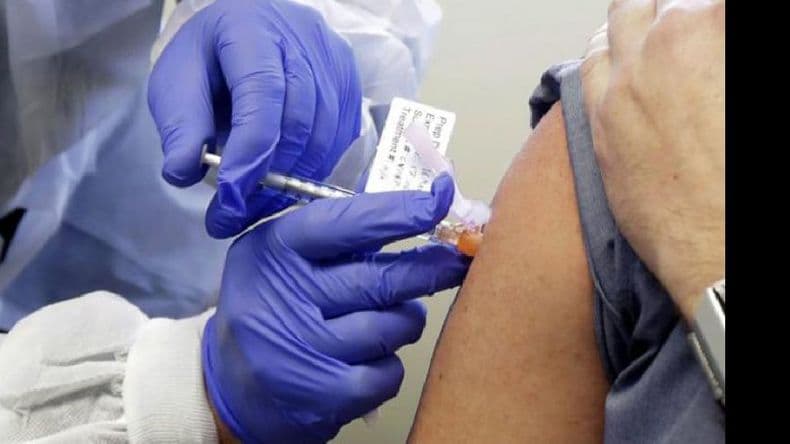 ¿Cómo inscribirse para recibir la vacuna contra el coronavirus en la provincia?