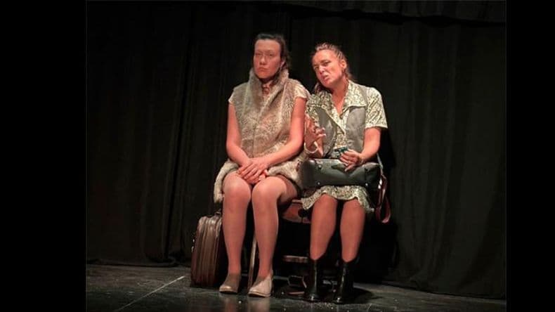 Hacemos Teatro estrena este sábado "Flores arrancadas a la niebla"