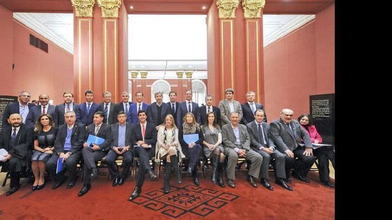 La Nación puso en marcha con las provincias la devolución de coparticipación