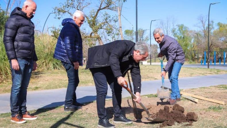 Día del Árbol: se plantaron lapachos en un sector del Parque Belgrano