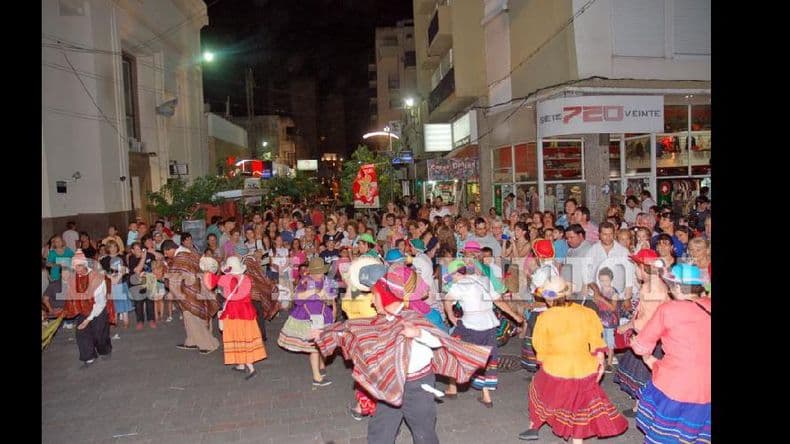 Con buenas expectativas se desarrollará hoy una nueva edición de “Arte Noche”