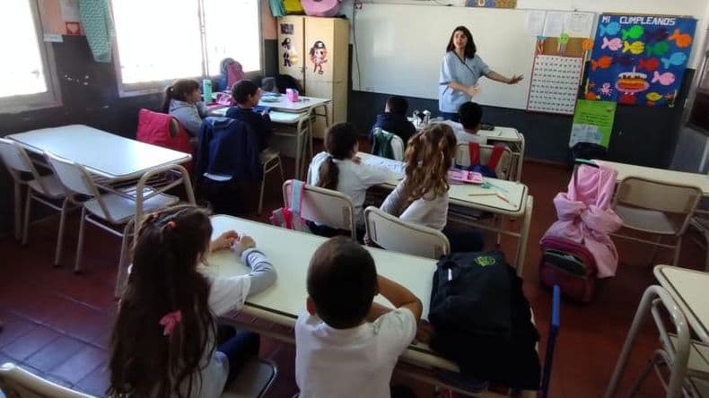 Prevención en escuelas: Salud continúa recorriendo instituciones