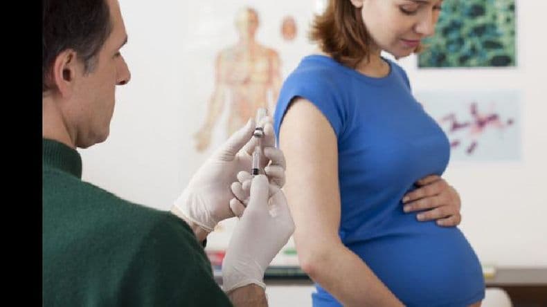 En el sistema público vacunan contra la gripe a grupos de riesgo