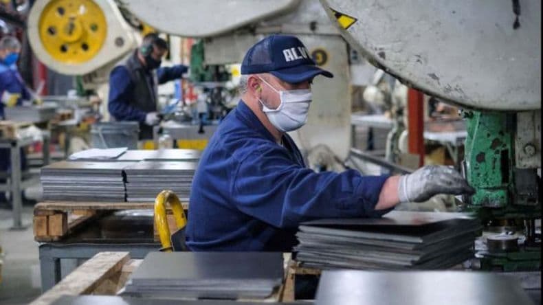 "Sabemos producir, la industria no contagia", el reclamo de empresarios