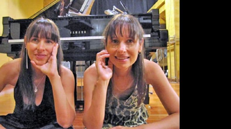 Piano a cuatro manos