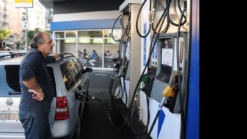 Las petroleras preparan los aumentos en los combustibles