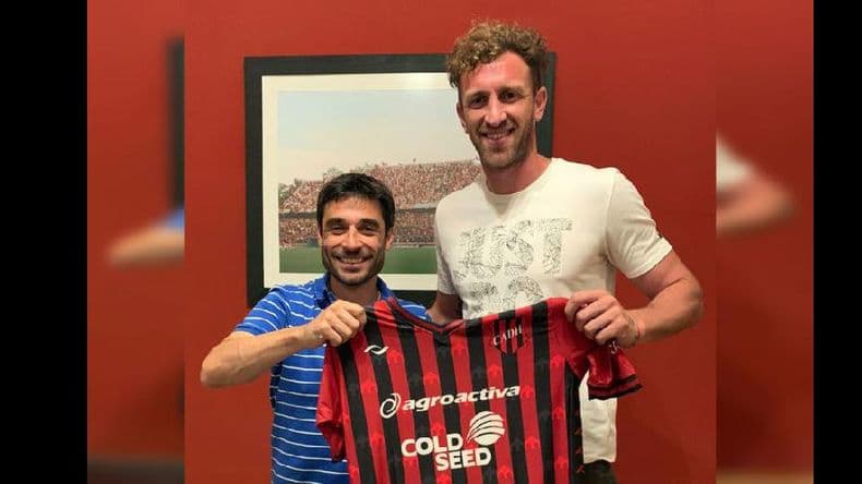 Arribó a Douglas el reemplazante del defensor lesionado Brian Flores