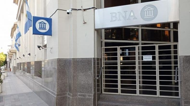 Un juez suspendió la transformación del Banco Nación en Sociedad Anónima