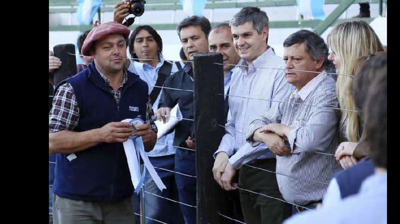 Marcos Peña confirmó que el Gobierno analizará postergar la baja de retenciones a la soja