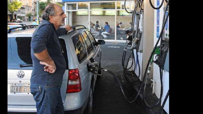 Se viene un nuevo aumento de precios de los combustibles