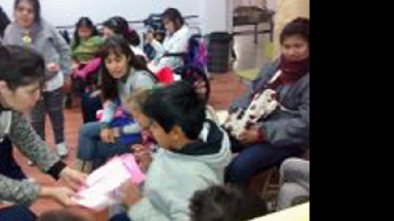 “Leer nos une” en el Centro de Adultos Nº 708