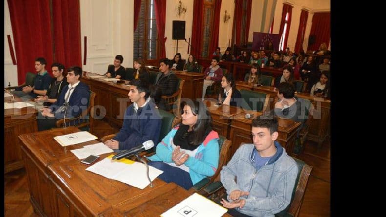 Este jueves se realizará la primera sesión del Parlamento Estudiantil