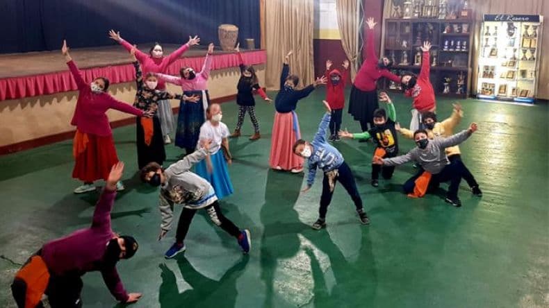 La Escuela de Danzas "El Resero" realiza este sábado su muestra anual