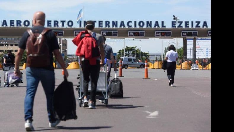 Confirman que Argentina cierra parcialmente sus fronteras