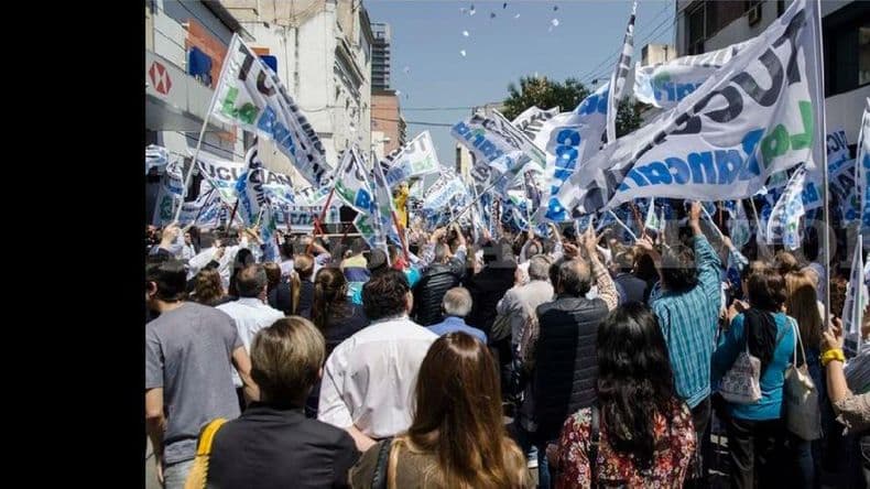 Paro bancario: "No habría problemas de falta de dinero", aseguró Hugo Elías