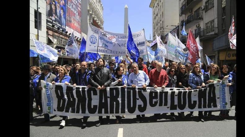 La huelga de los bancarios paralizó al sector financiero