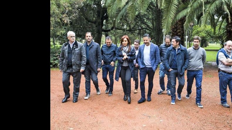 Cristina Kirchner se reunió con intendentes de la primera sección