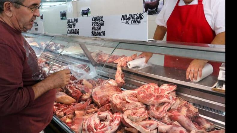 La carne, casi inalcanzable: hay cortes que ya pasan los mil pesos