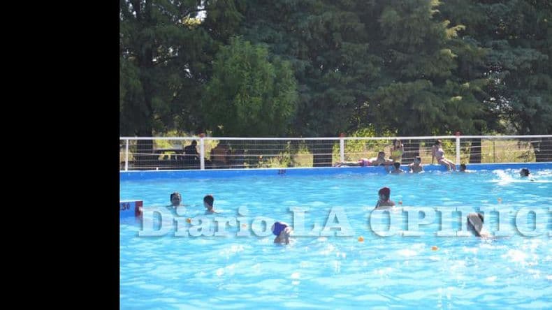 La Provincia habilitó la apertura de los natatorios