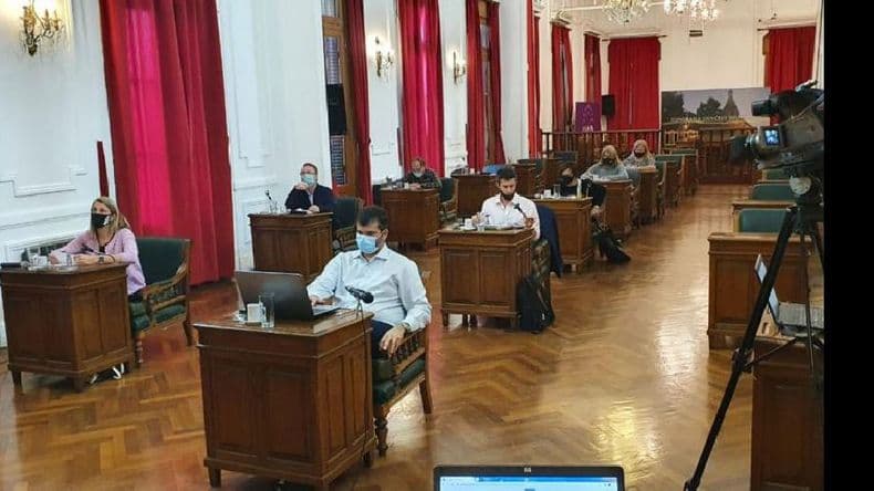 El debate por las becas educativas atravesó la sesión del Concejo