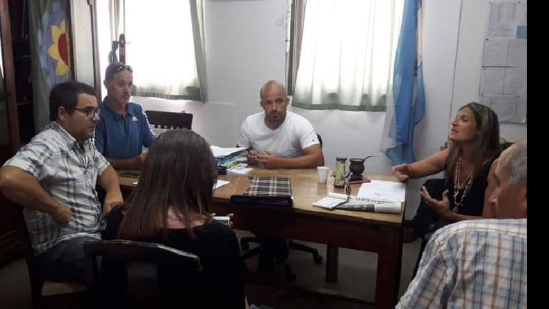 Convocan a electricistas para controlar instalaciones de edificios educativos